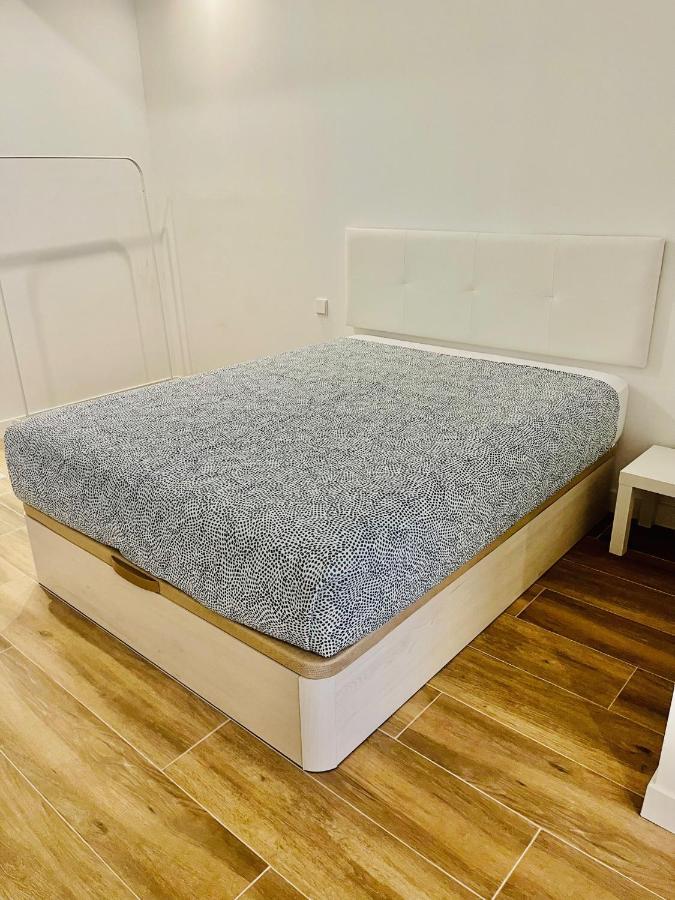 Bernabeu/ C.Universitaria Apartments Madrid Ngoại thất bức ảnh