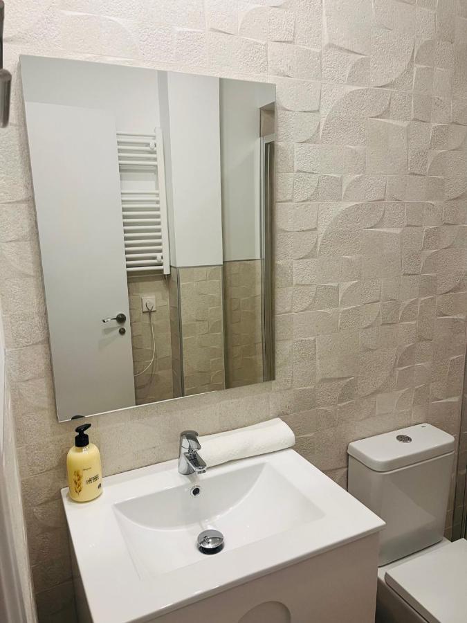 Bernabeu/ C.Universitaria Apartments Madrid Ngoại thất bức ảnh